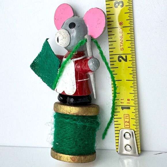 Vintage Wood Mouse Ornament Seamstress Decor On Spool Mid-Century Hand-Painted - Picture 4 of 9